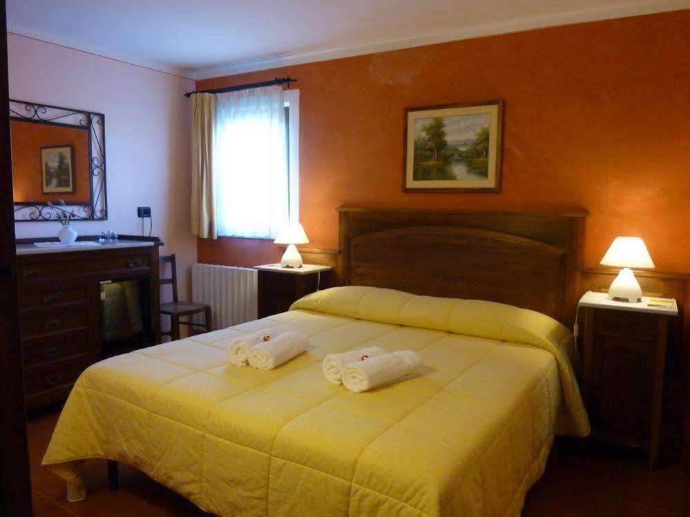 Bed and Breakfast Casale Dei Gelsi Castiglione In Teverina Exteriér fotografie